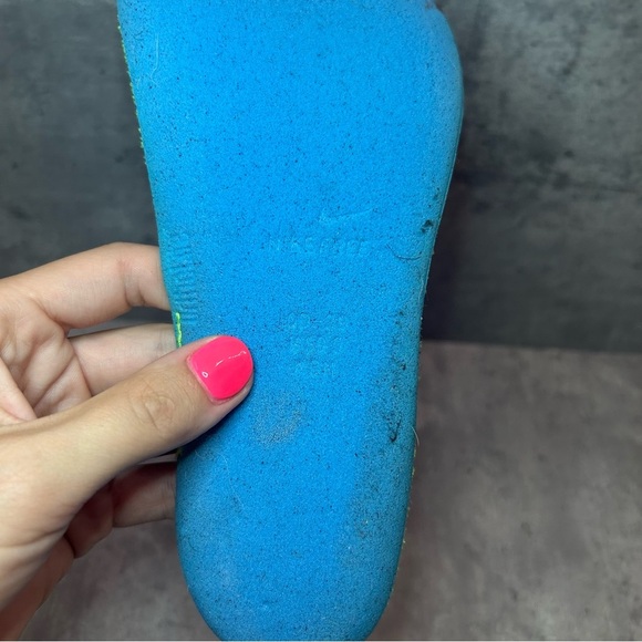 Nike Free Run Flyknit Running Shoes Womens sz 8 - black/grey - Picture 5 of 6